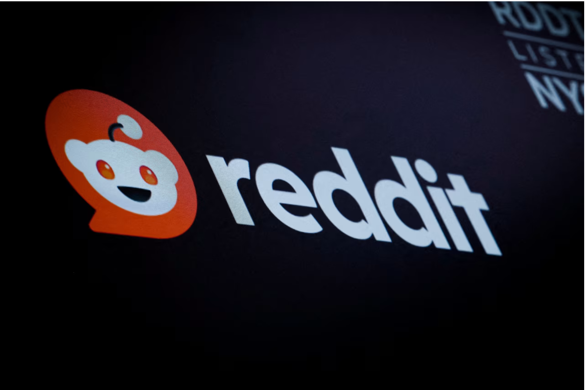 Using Reddit for Journalism: From Creating an Account to Avoiding an AMA Disaster